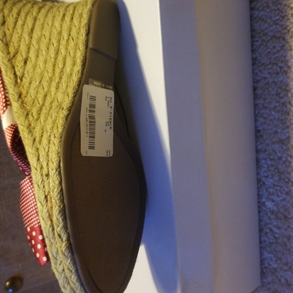 Shoes - Picture 2 of 2